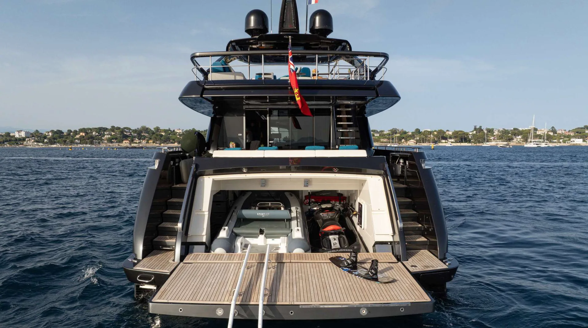 Photo 4 of yacht Ariyas - Riva 100' Corsaro 30m flybridge