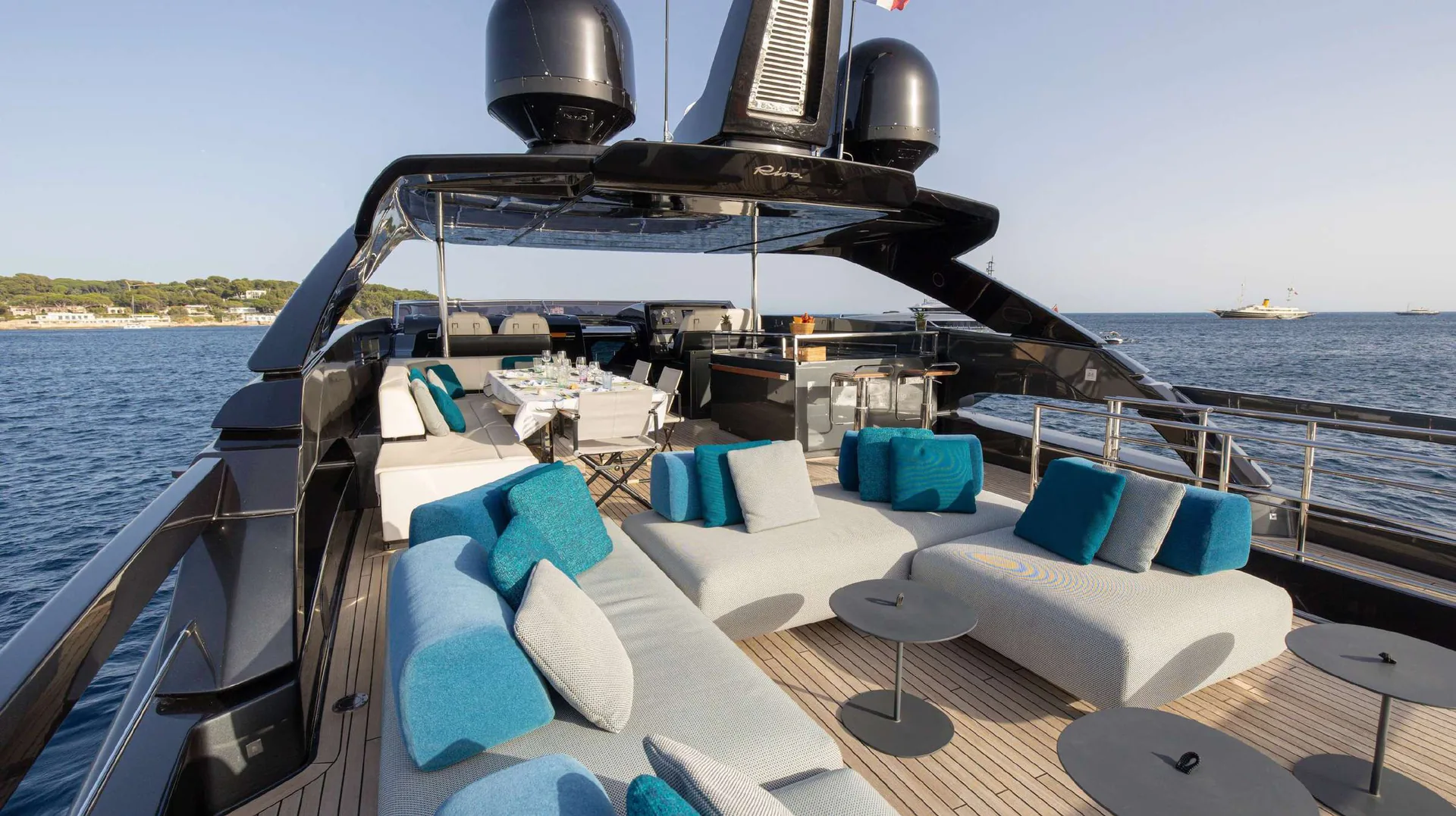 Photo 12 of yacht Ariyas - Riva 100' Corsaro 30m flybridge