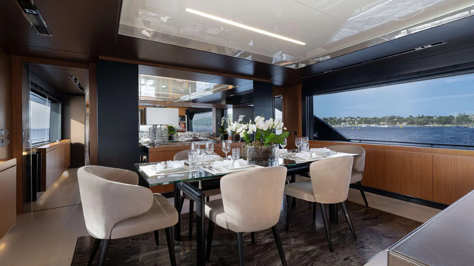 Photo 16 of yacht Ariyas - Riva 100' Corsaro 30m flybridge