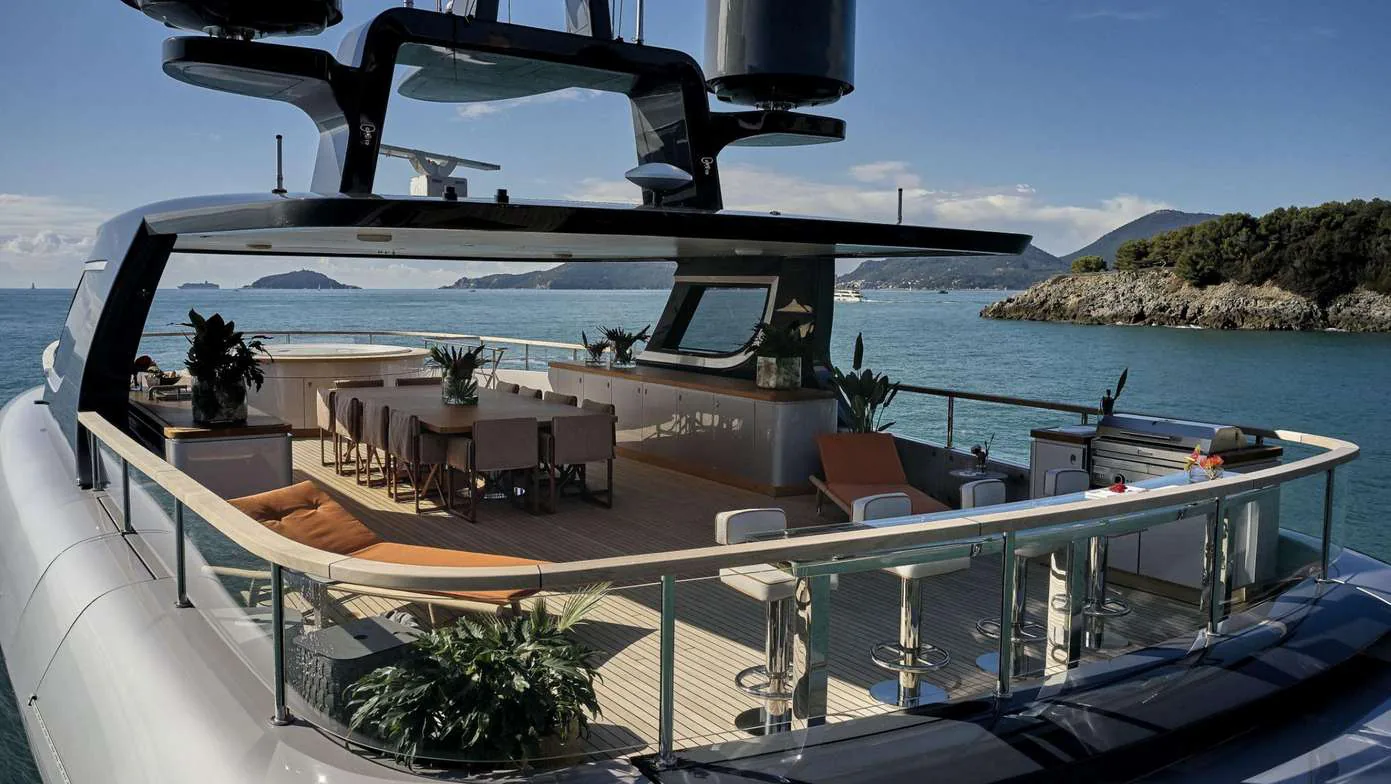 Photo 6 of yacht Cosmico - Benetti Oasis 40M brand new 2024