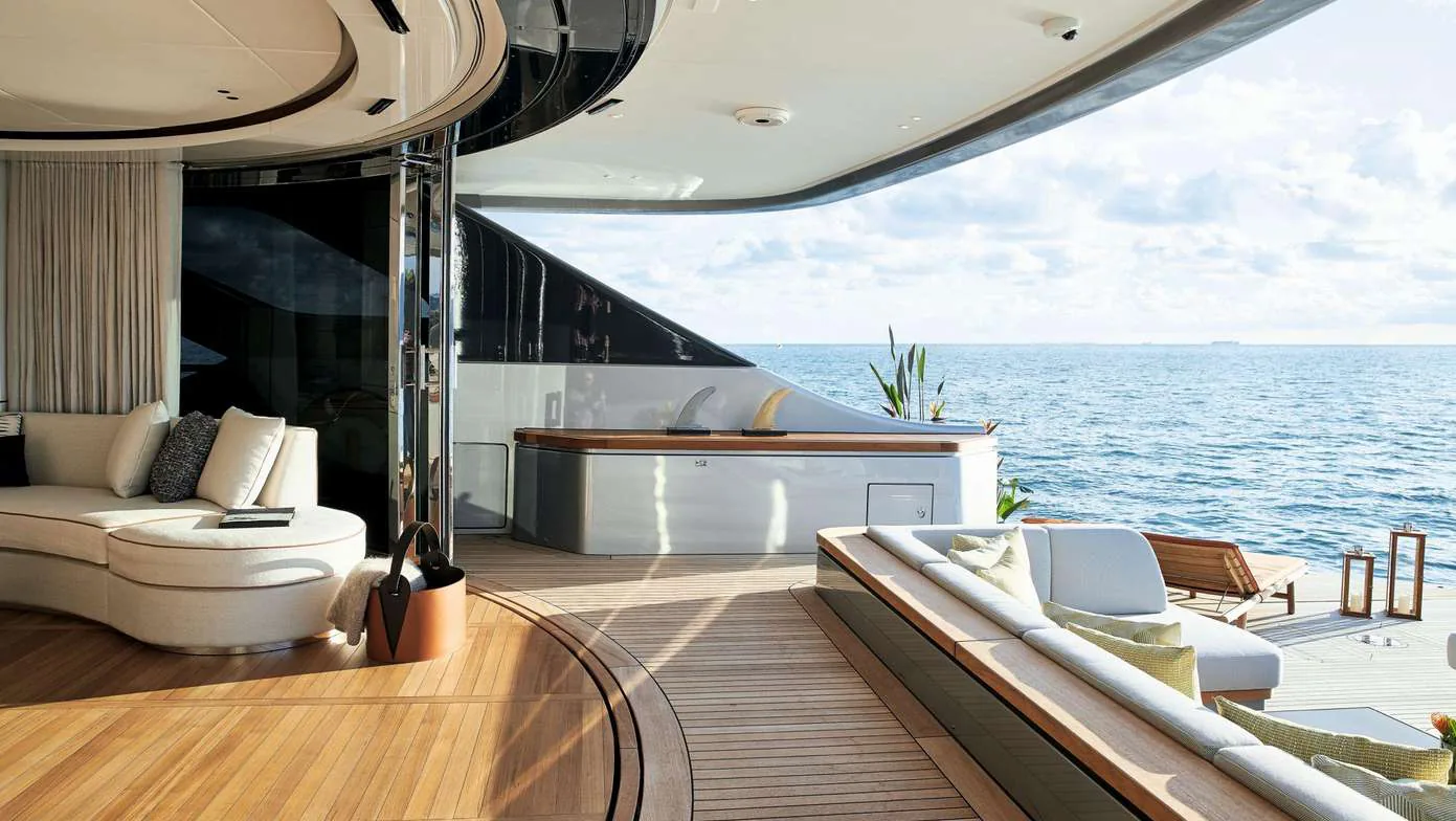 Photo 11 of yacht Cosmico - Benetti Oasis 40M brand new 2024