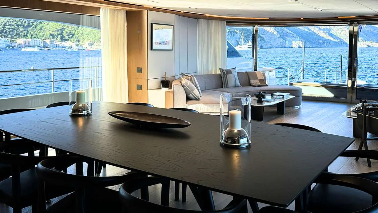 Photo 20 of yacht Cosmico - Benetti Oasis 40M brand new 2024