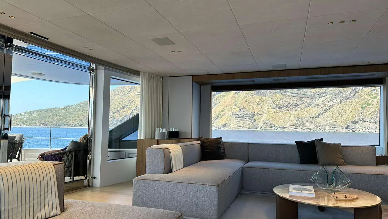 Photo 24 of yacht Cosmico - Benetti Oasis 40M brand new 2024