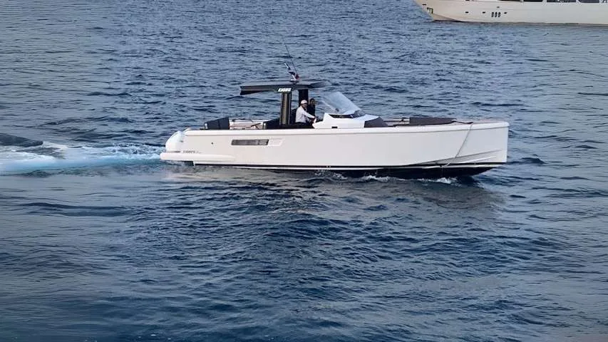 Photo 43 of yacht Cosmico - Benetti Oasis 40M brand new 2024
