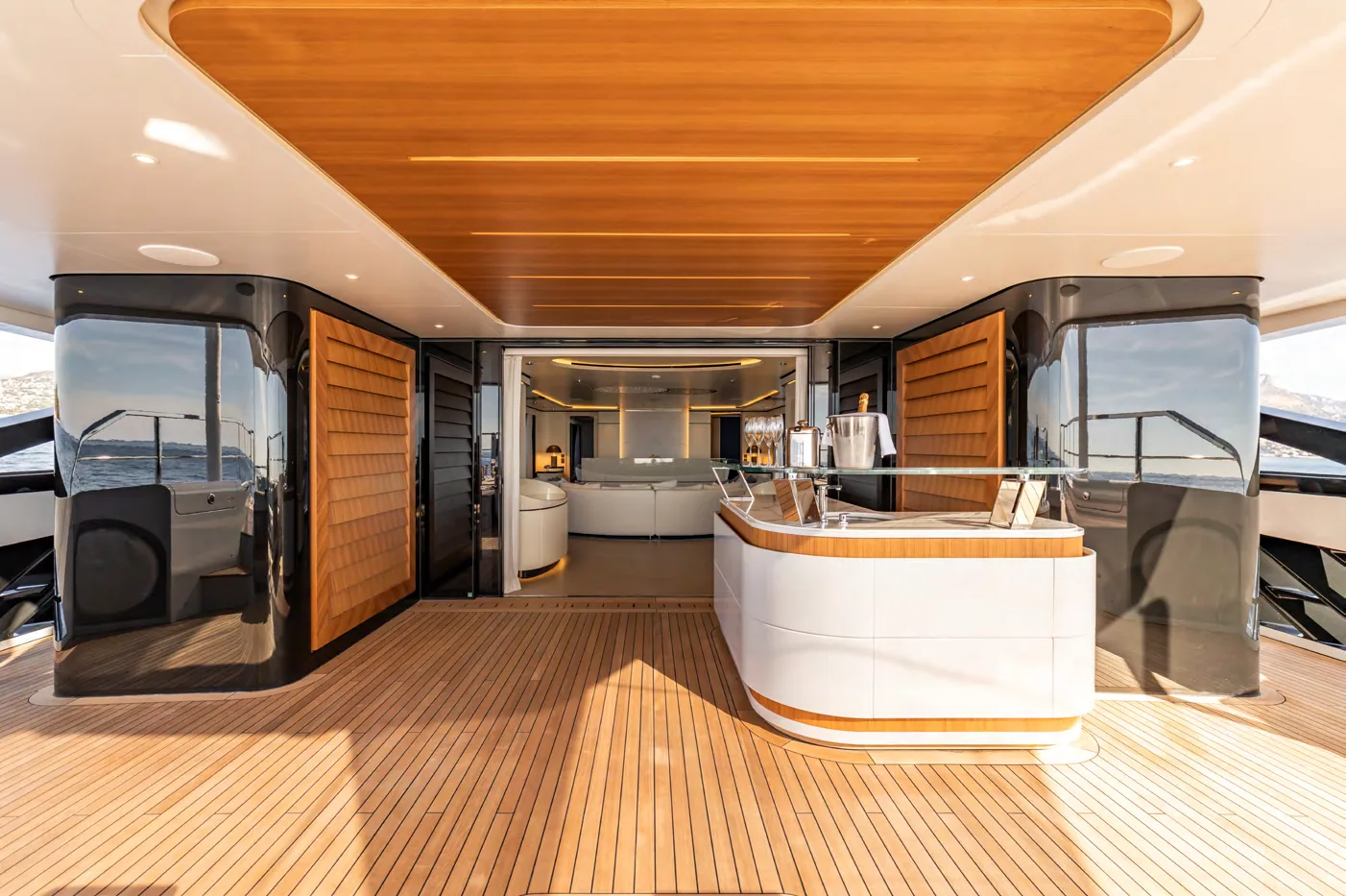 Photo 7 of yacht Felicita - Mangusta Oceano 50 charter superyacht