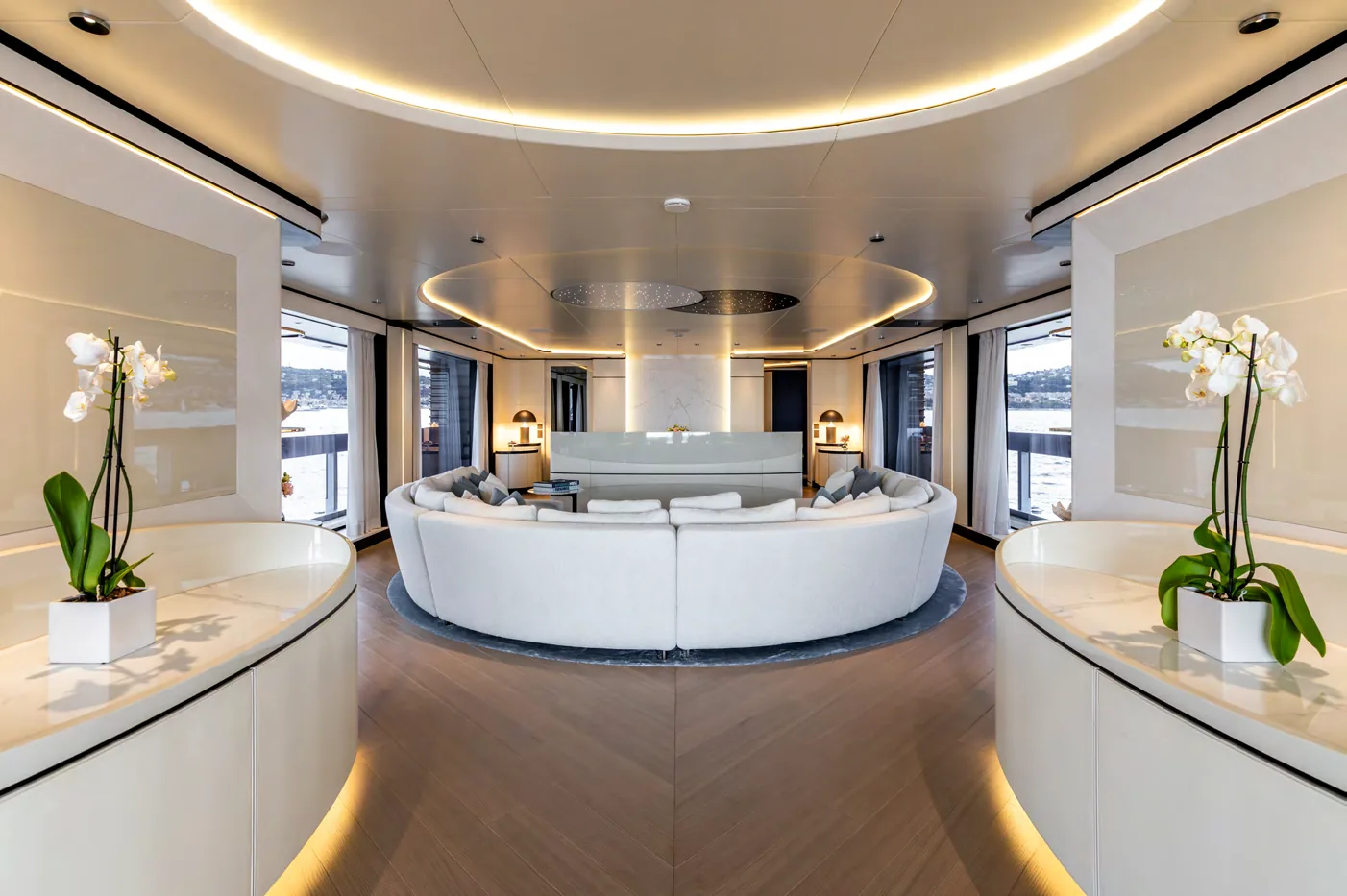 Photo 8 of yacht Felicita - Mangusta Oceano 50 charter superyacht