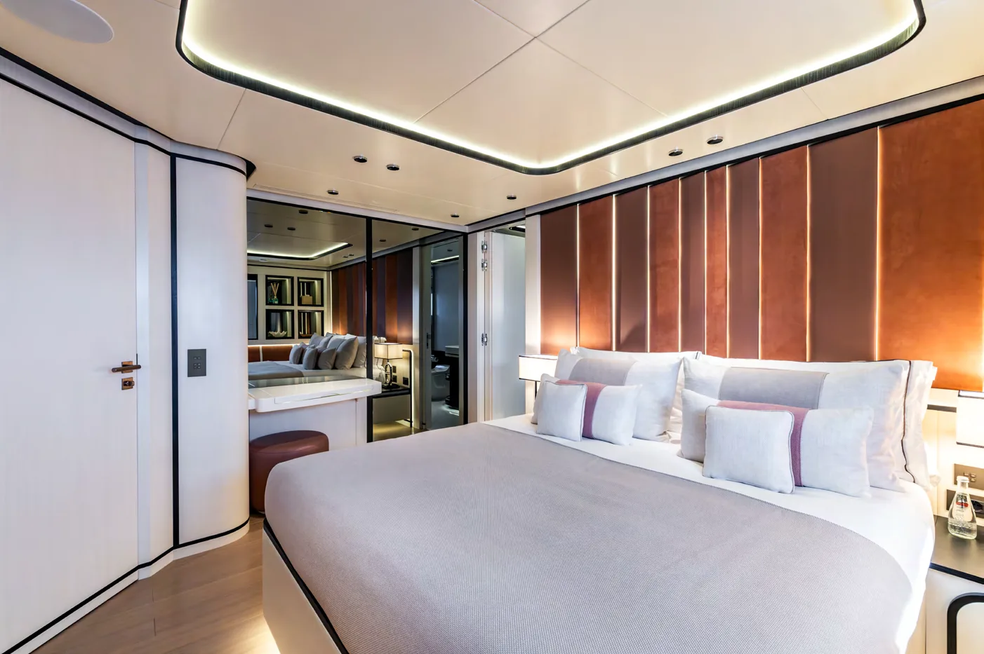 Photo 20 of yacht Felicita - Mangusta Oceano 50 charter superyacht