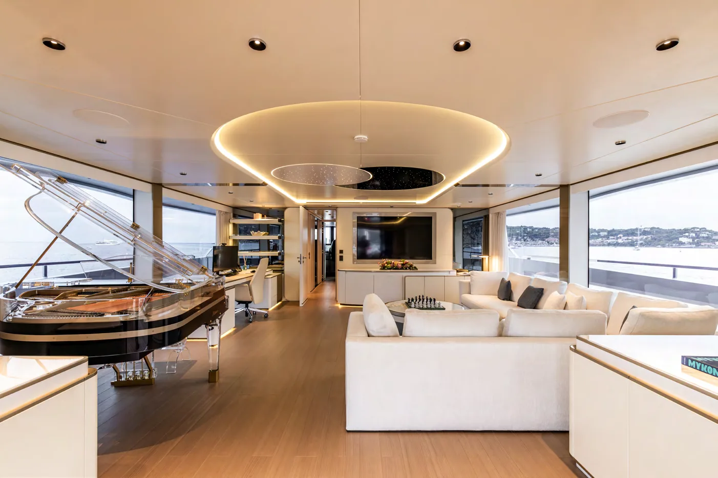 Photo 26 of yacht Felicita - Mangusta Oceano 50 charter superyacht