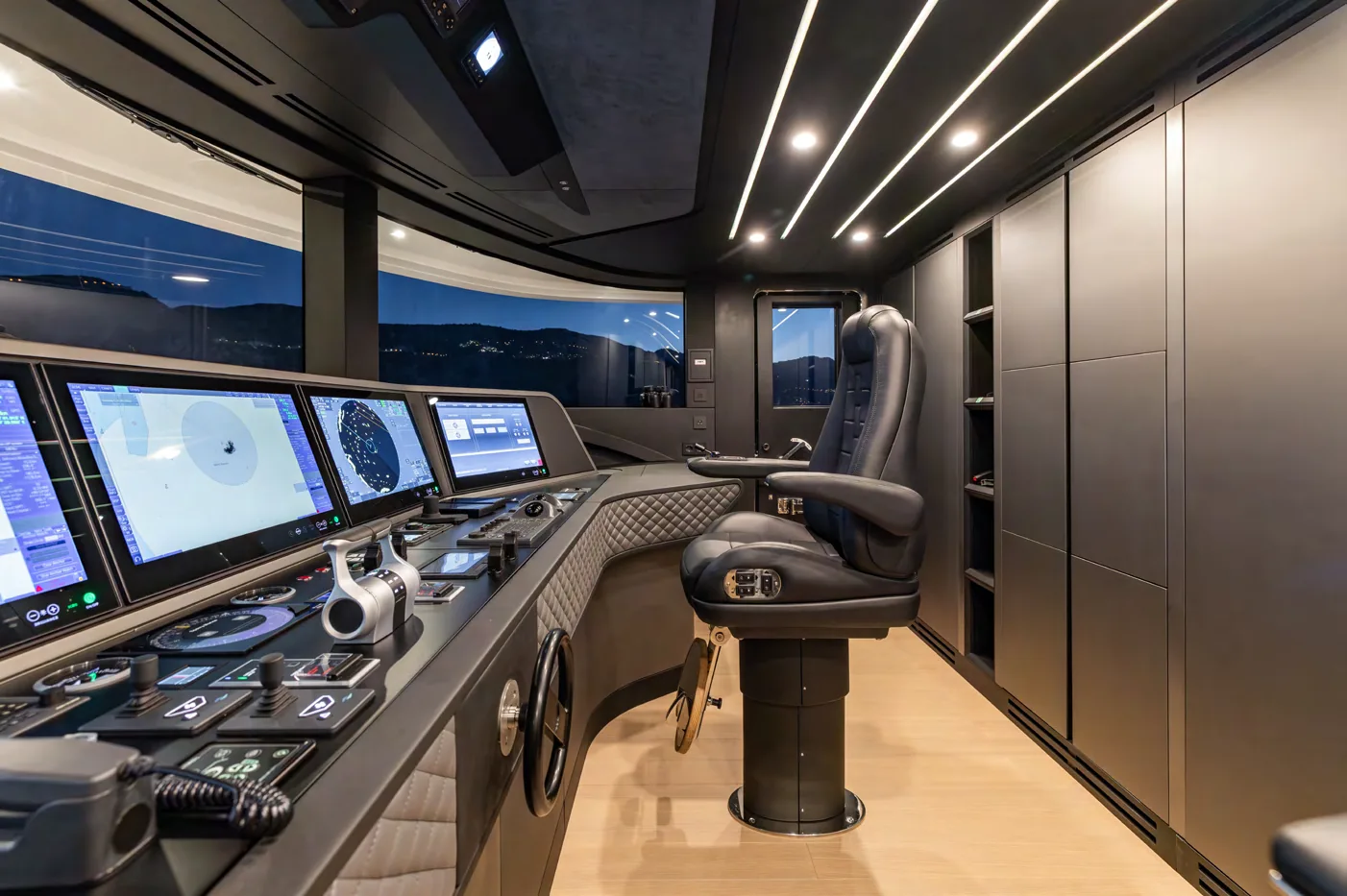 Photo 39 of yacht Felicita - Mangusta Oceano 50 charter superyacht