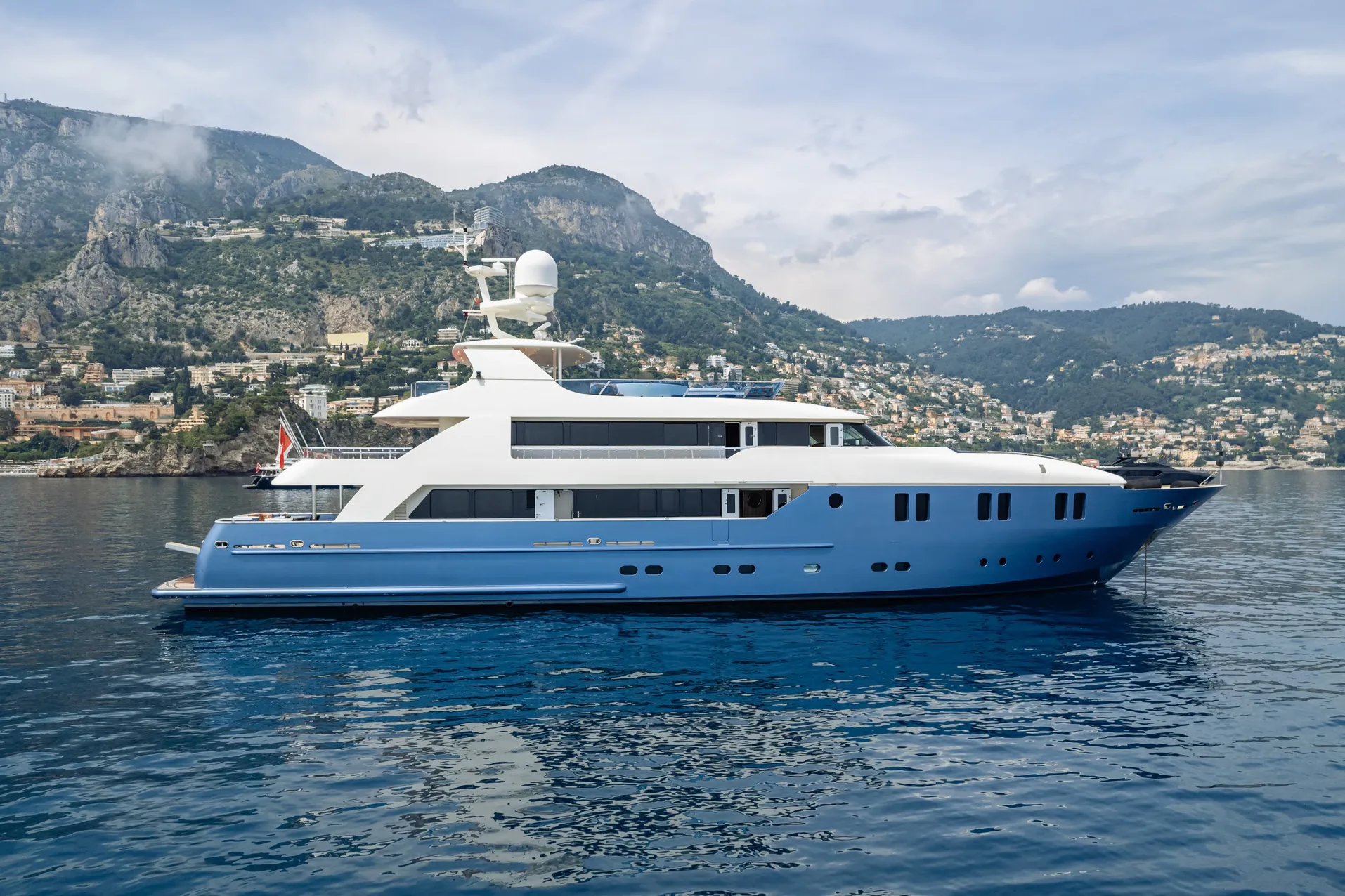 Photo 2 of yacht Irama - Concept Marine 137 superyacht