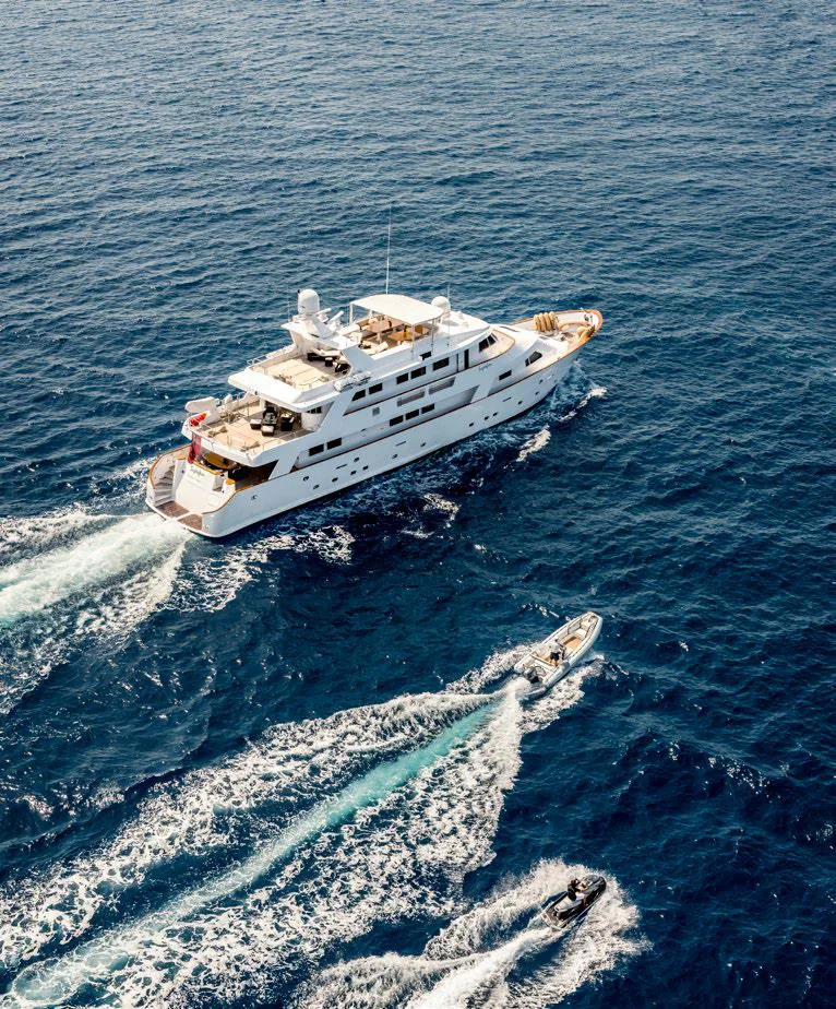 Photo 5 of yacht Jojo - Feadship-style classic 40m