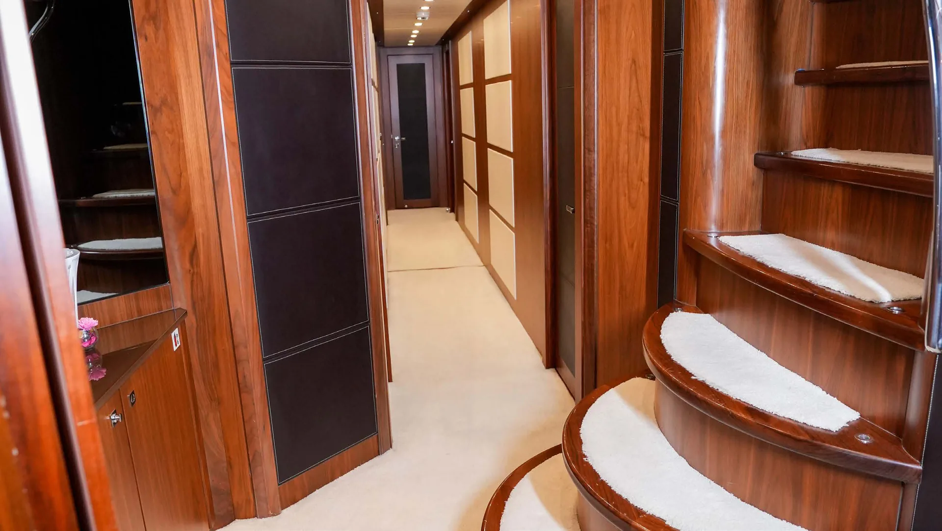 Photo 19 of yacht Lucien - Sunseeker 40m Ralph Lauren