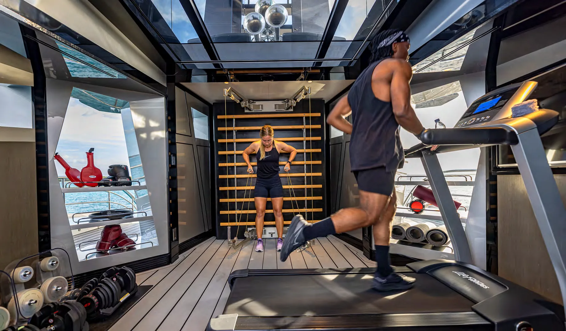 Équipements de plongée Mares Prestige 2 à bord du yacht OKTO