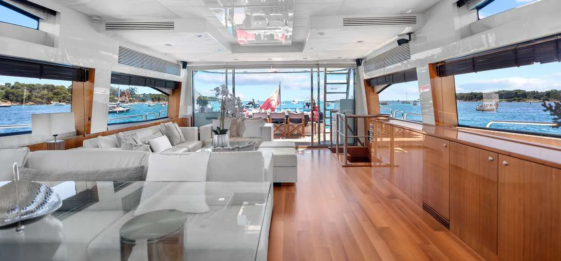 Photo 5 of yacht Palumba - Sunseeker Predator 84