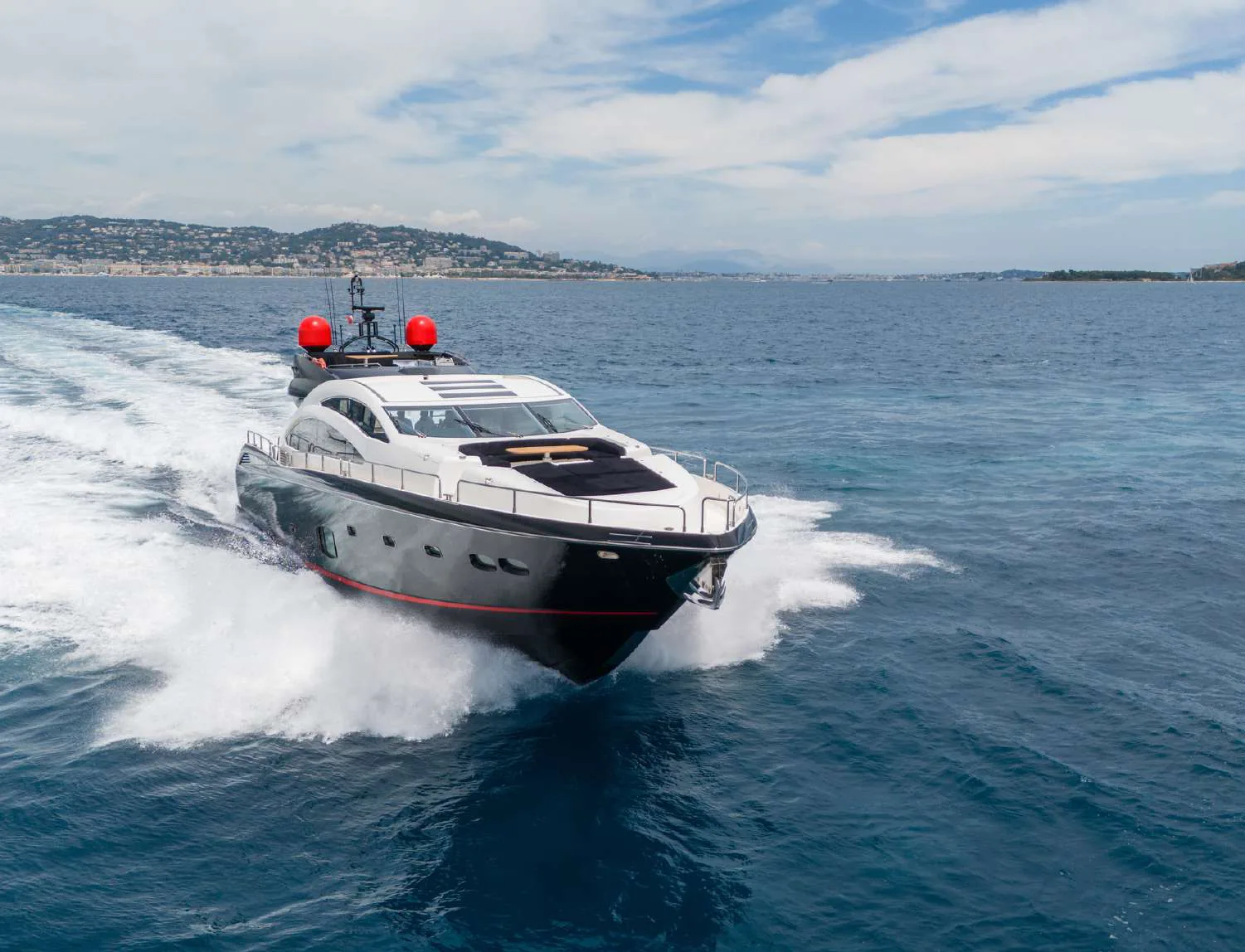 Photo 7 of yacht Palumba - Sunseeker Predator 84