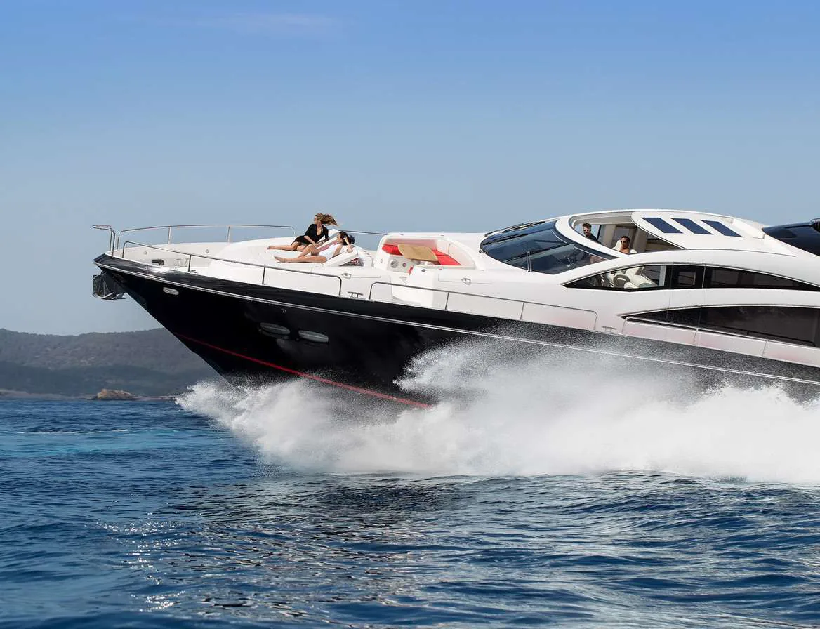 Photo 9 of yacht Palumba - Sunseeker Predator 84