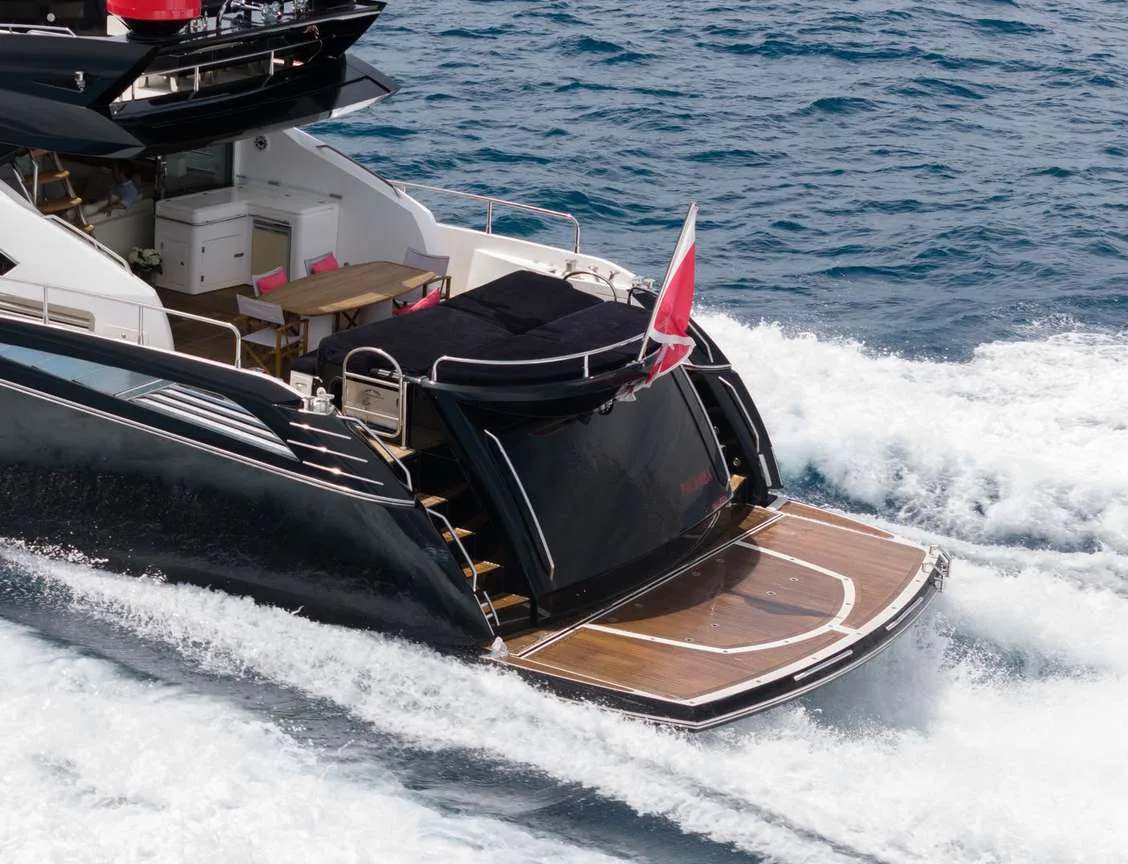 Photo 10 of yacht Palumba - Sunseeker Predator 84