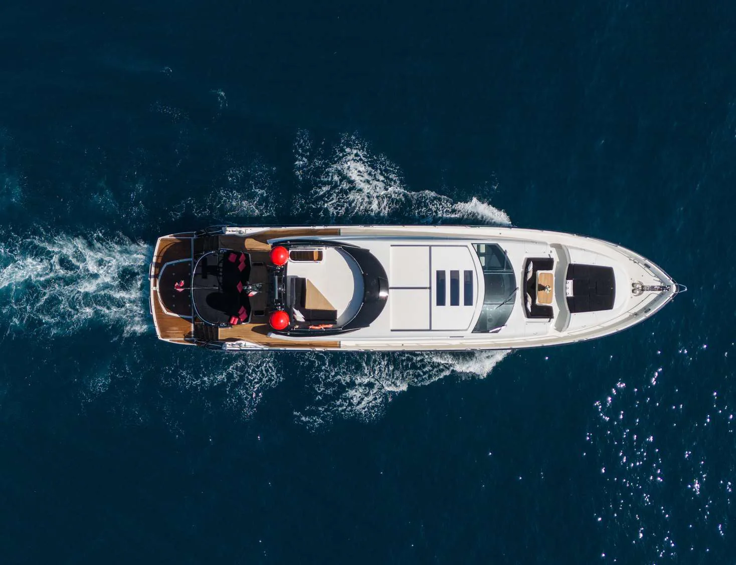 Photo 11 of yacht Palumba - Sunseeker Predator 84