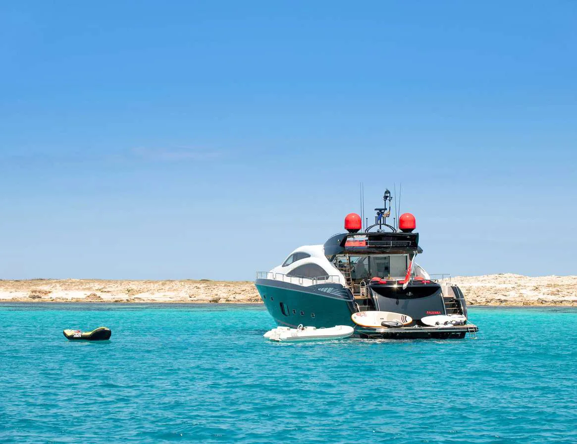 Photo 13 of yacht Palumba - Sunseeker Predator 84