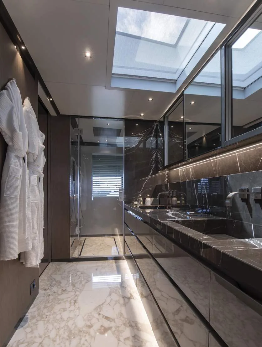 Photo 7 of yacht Panam - Baglietto 40m flybridge 2021