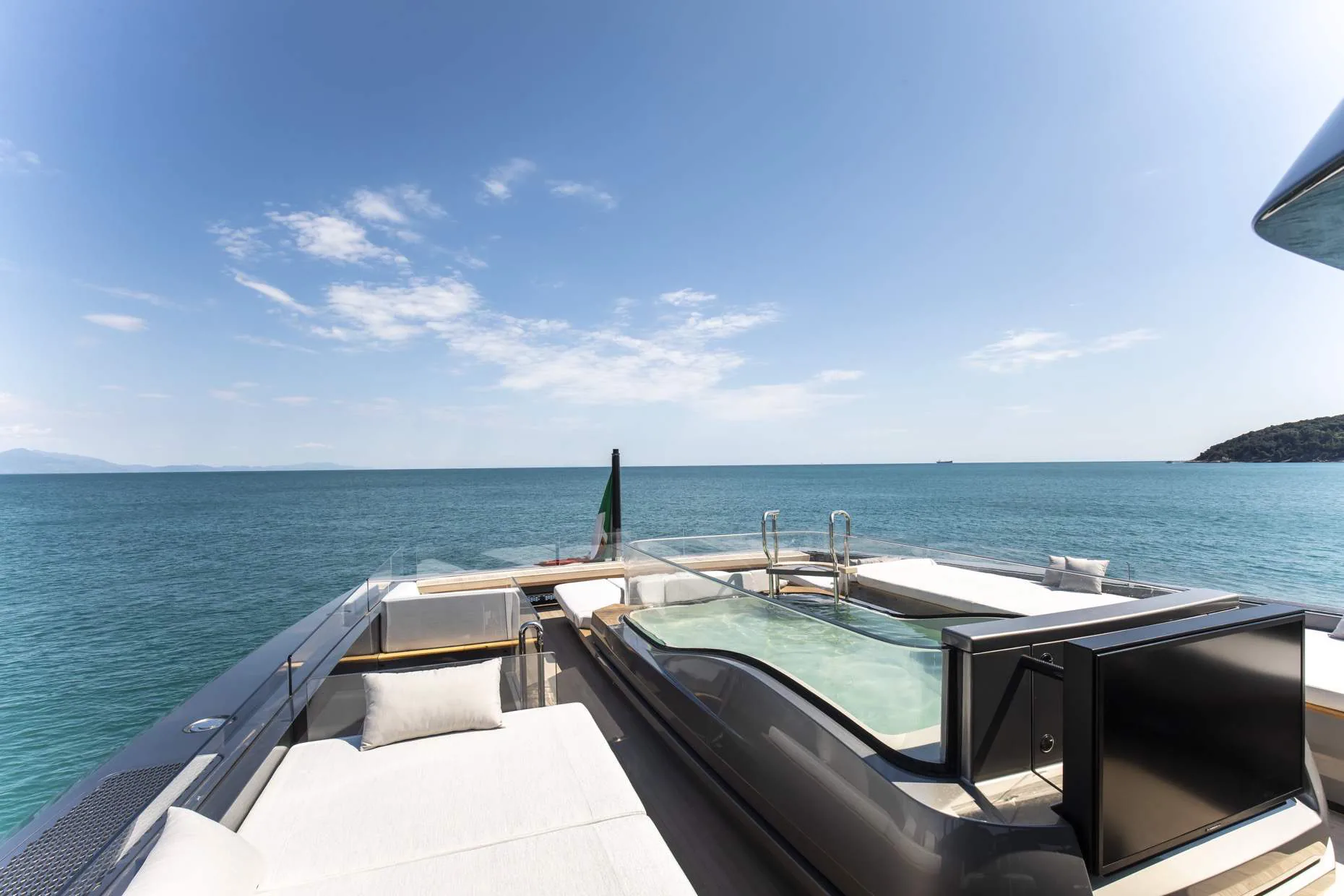 Photo 13 of yacht Panam - Baglietto 40m flybridge 2021