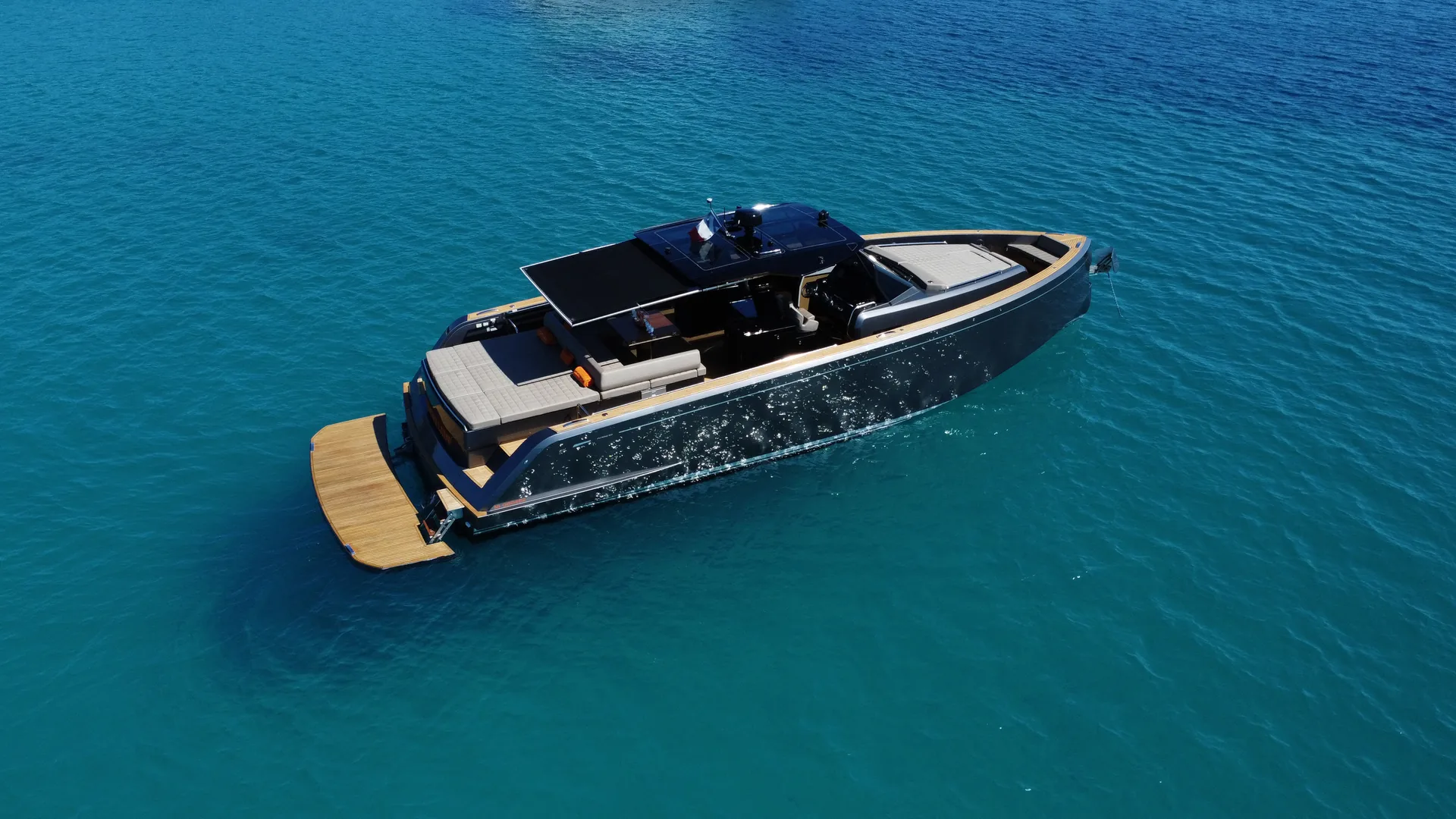 Photo 4 of yacht Pardo 50 - Pardo Yachts 16m walkaround