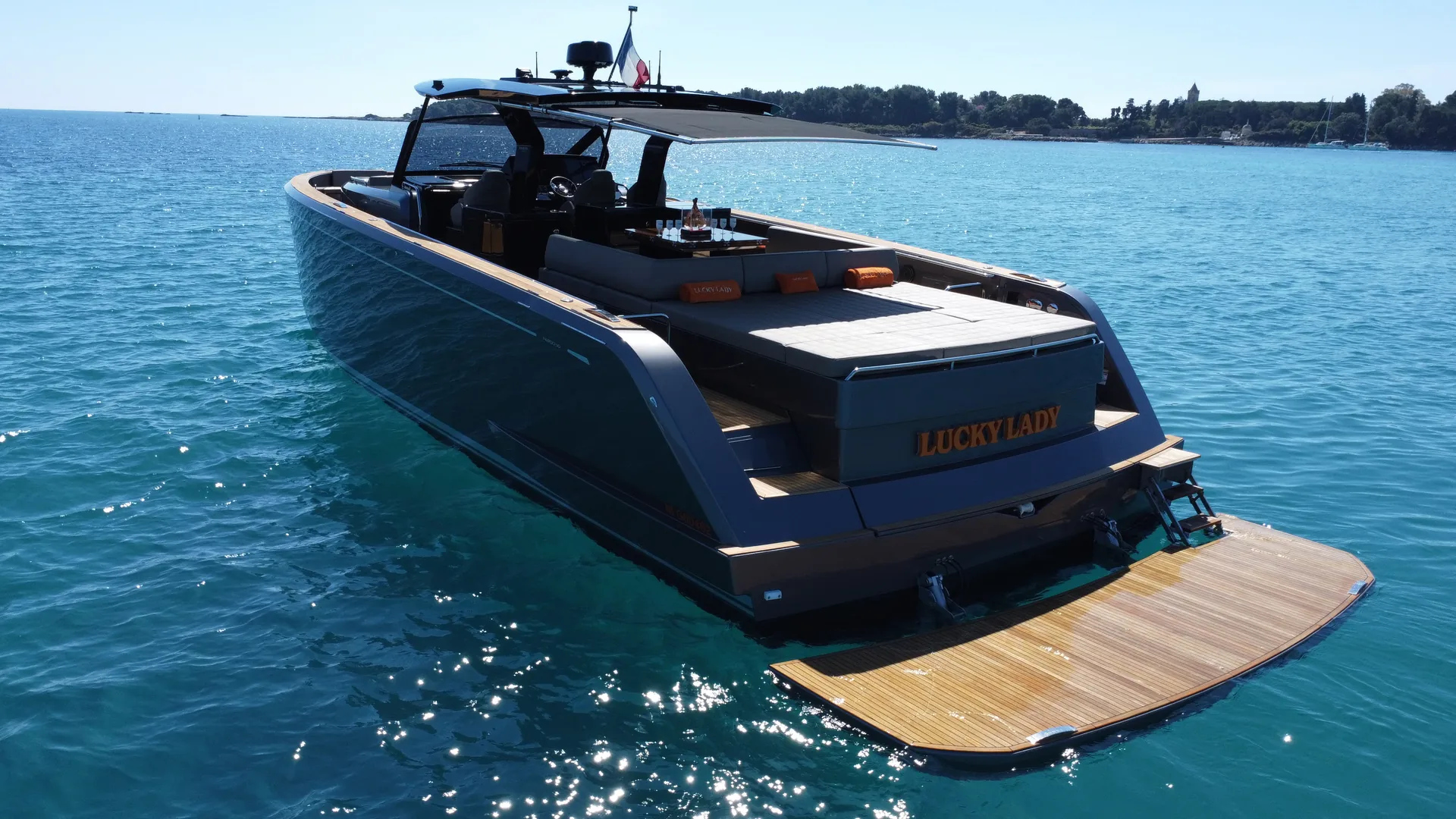 Photo 5 of yacht Pardo 50 - Pardo Yachts 16m walkaround