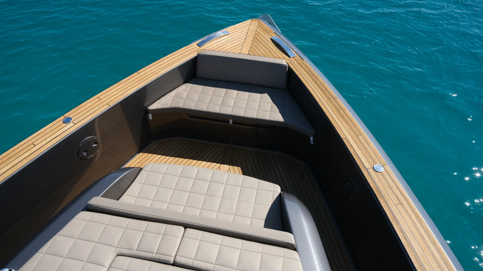 Photo 13 of yacht Pardo 50 - Pardo Yachts 16m walkaround