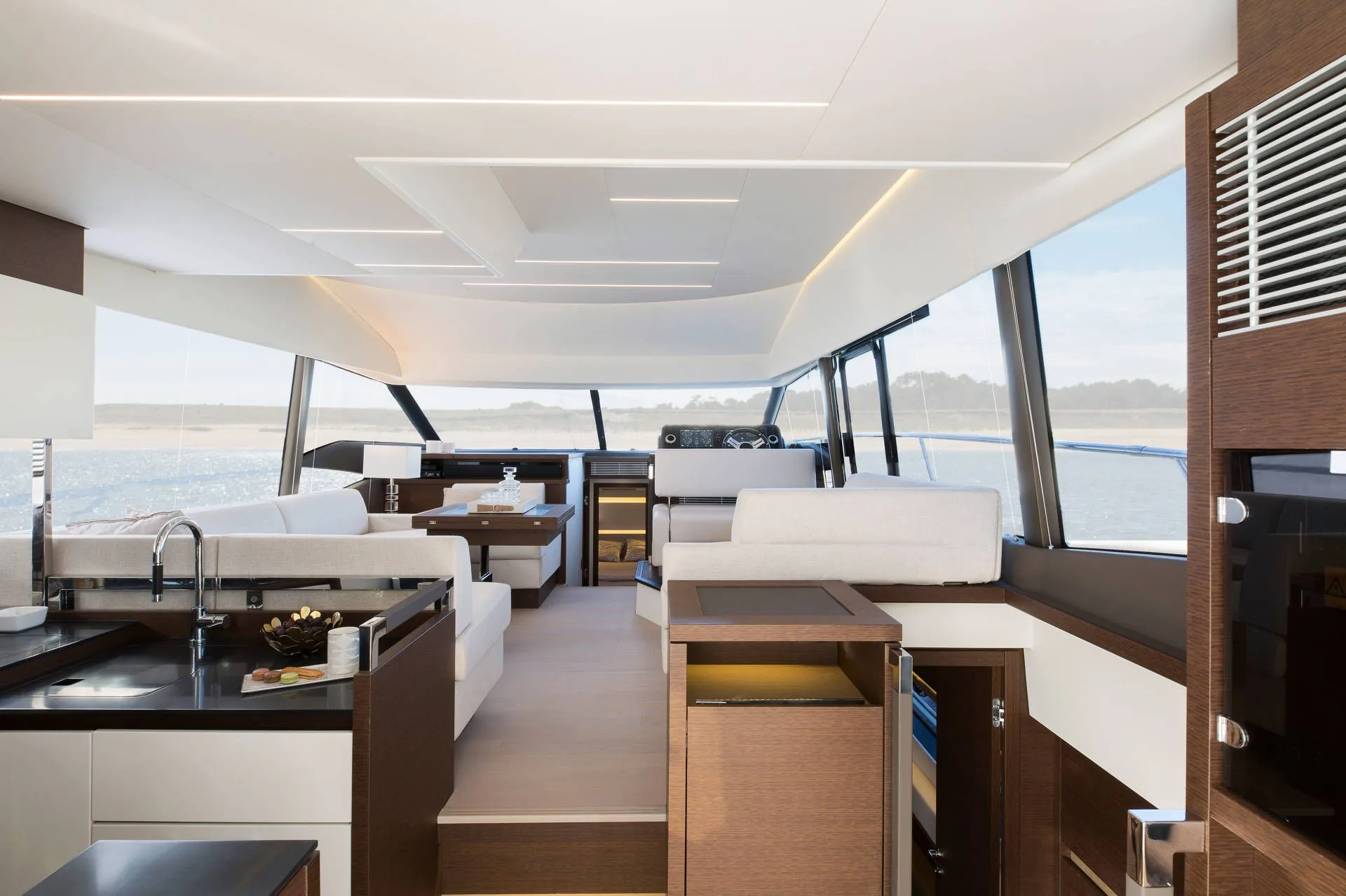 Photo 4 of yacht Prestige 520 Fly - Prestige 520 Fly flybridge