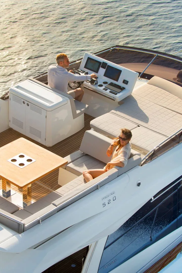 Photo 10 of yacht Prestige 520 Fly - Prestige 520 Fly flybridge