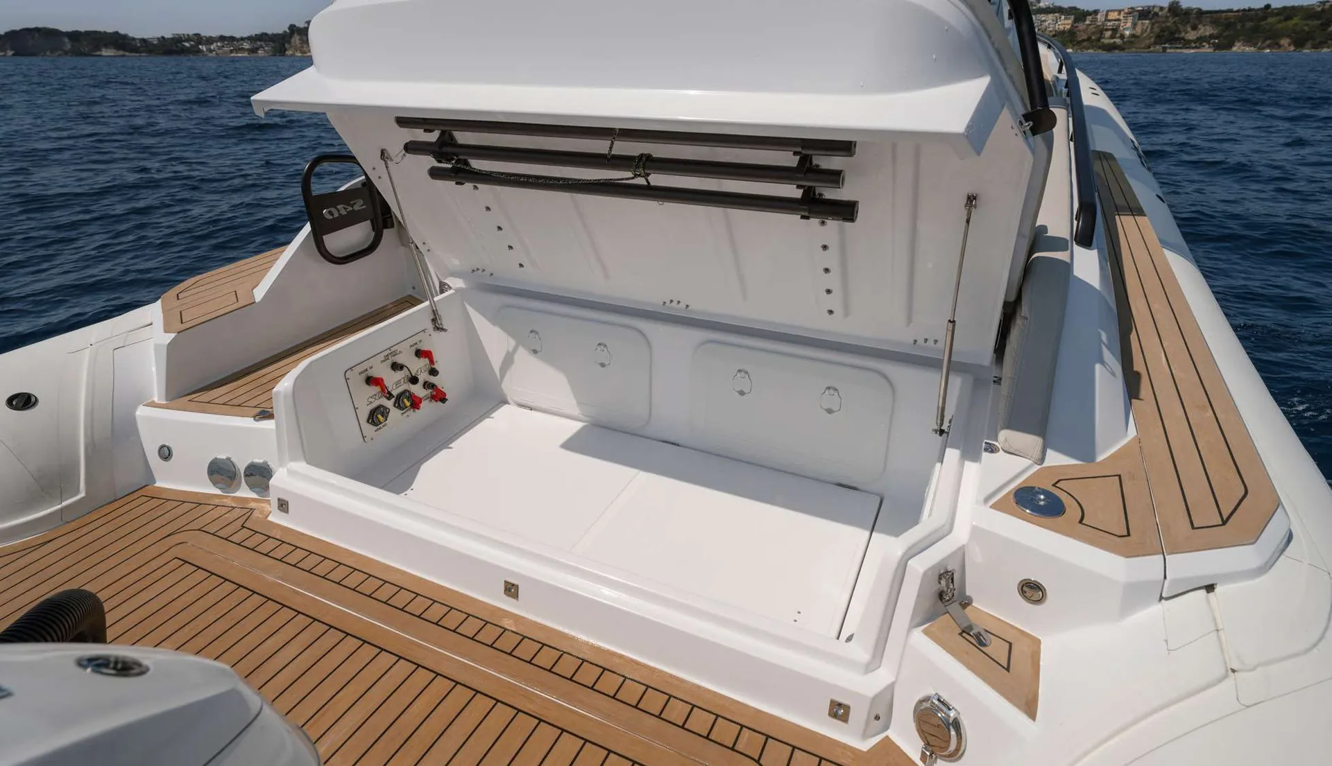 Photo 7 of yacht Soleil 40 - Salpa Soleil 40 day-boat